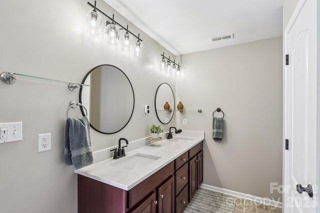 13713 Delstone Drive, Huntersville, NC 28078