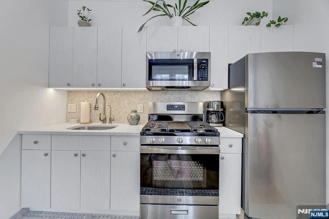 755 Anderson Avenue 5i, Cliffside Park, NJ 07010