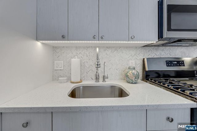 755 Anderson Avenue 5i, Cliffside Park, NJ 07010