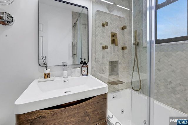 755 Anderson Avenue 5i, Cliffside Park, NJ 07010