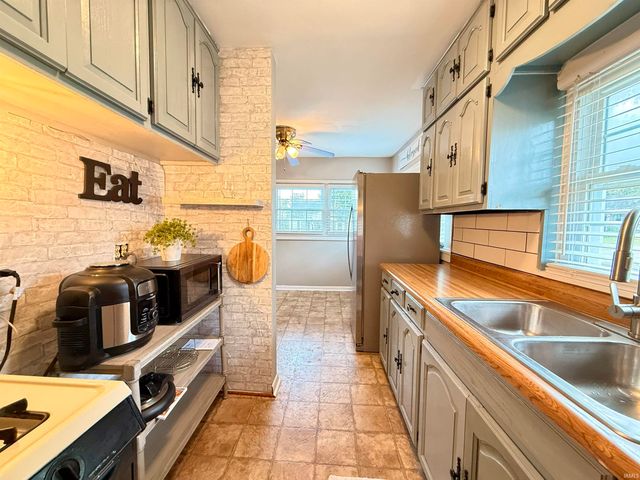 3300 W Michigan Street, Evansville, IN 47712