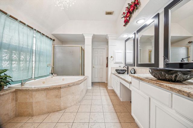 15706 Park Center Way, Houston, TX 77059