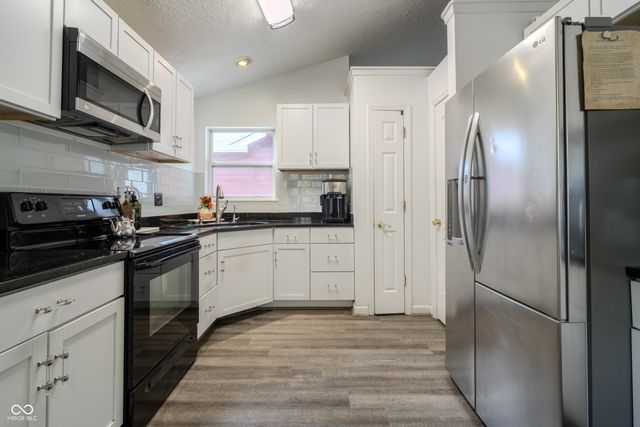 7648 Trophy Club Drive S, Indianapolis, IN 46214