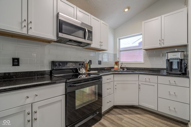 7648 Trophy Club Drive S, Indianapolis, IN 46214