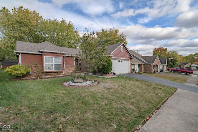 7648 Trophy Club Drive S, Indianapolis, IN 46214