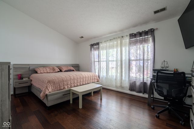 7648 Trophy Club Drive S, Indianapolis, IN 46214