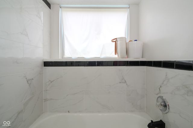 7648 Trophy Club Drive S, Indianapolis, IN 46214