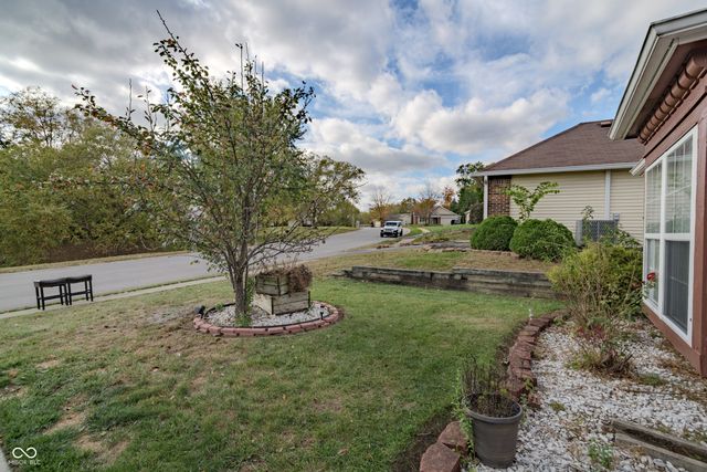 7648 Trophy Club Drive S, Indianapolis, IN 46214