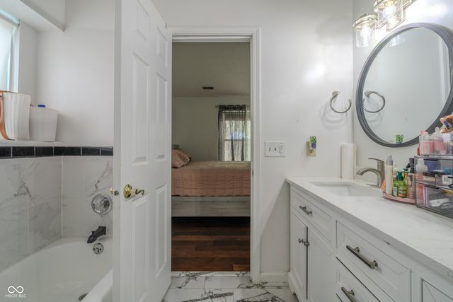 7648 Trophy Club Drive S, Indianapolis, IN 46214