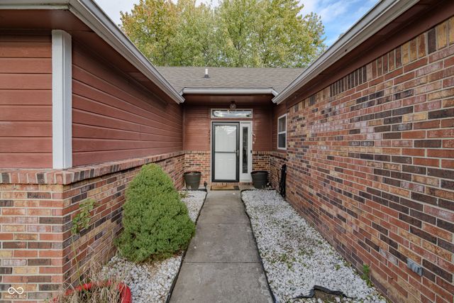 7648 Trophy Club Drive S, Indianapolis, IN 46214