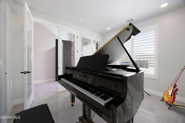 7325 ENCHANTED STAR Drive, El Paso, TX 79911