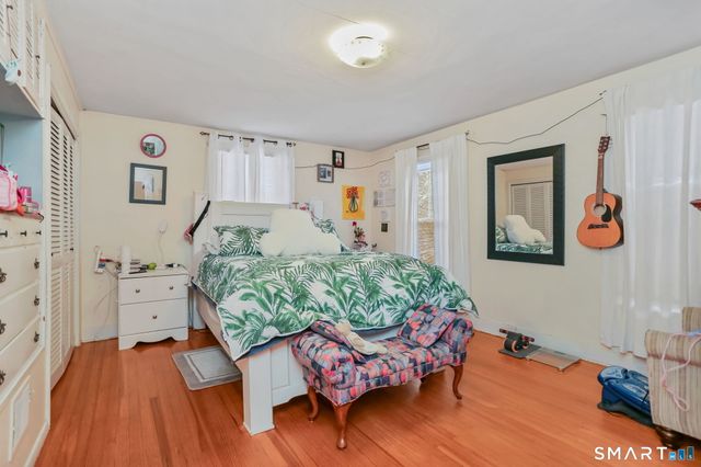 877 White Plains Road, Trumbull, CT 06611