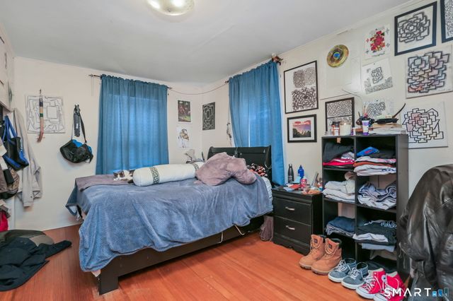 877 White Plains Road, Trumbull, CT 06611