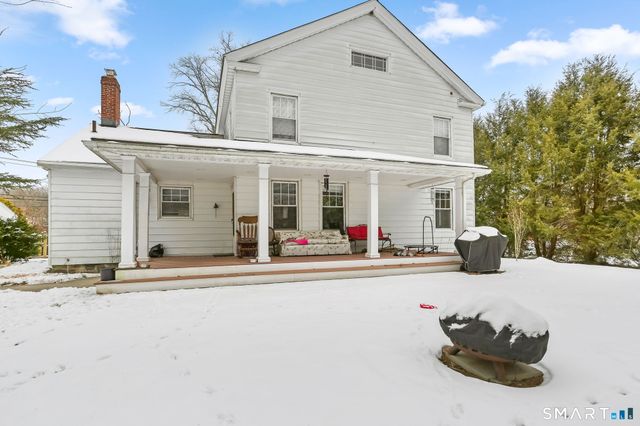 877 White Plains Road, Trumbull, CT 06611