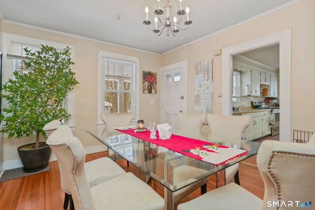 877 White Plains Road, Trumbull, CT 06611