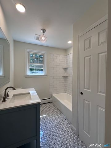 10 Indian Hill Road, North Branford, CT 06472