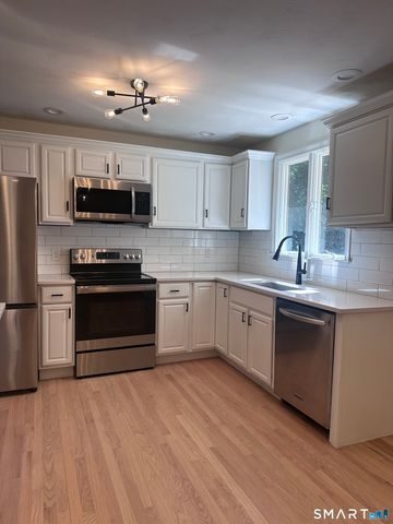 10 Indian Hill Road, North Branford, CT 06472