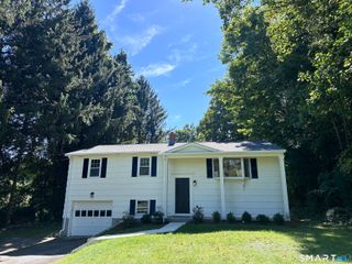 10 Indian Hill Road, North Branford, CT 06472
