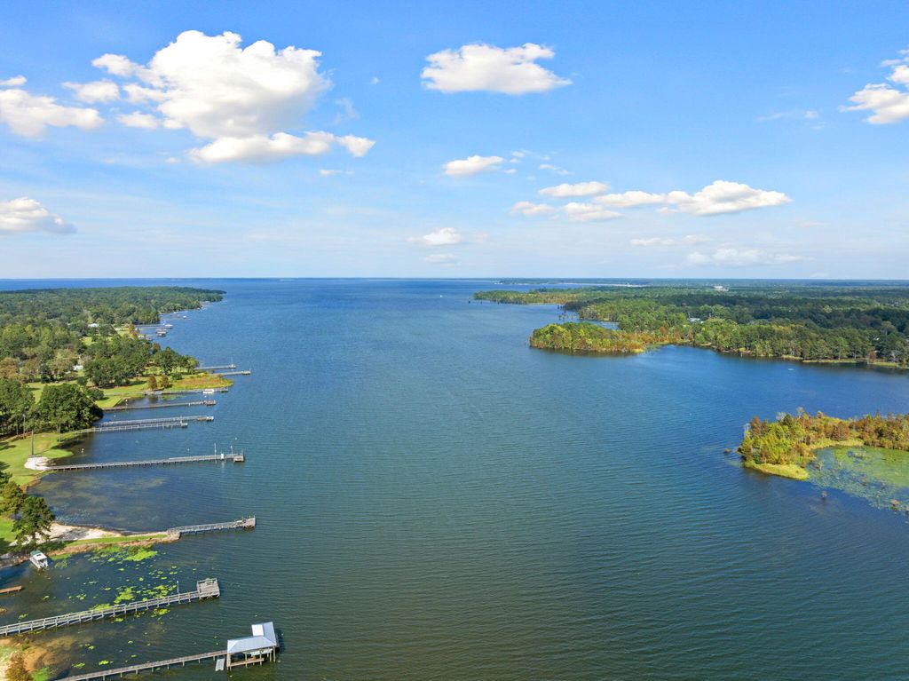 Image 1 of property listing at 1554 Pinopolis Road, Moncks Corner, SC 29461