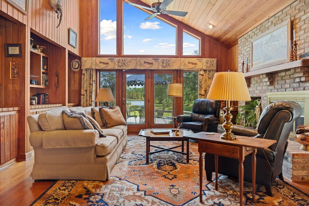 Image 8 of property listing at 1554 Pinopolis Road, Moncks Corner, SC 29461