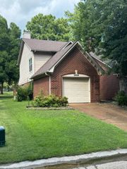 3968 SAWGRASS DR, Memphis, TN 38125