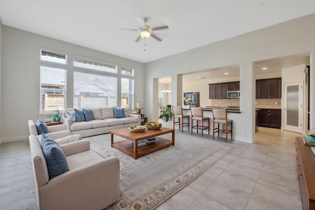 3825 Chessa Lane, Clovis, CA 93619