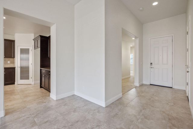 3825 Chessa Lane, Clovis, CA 93619