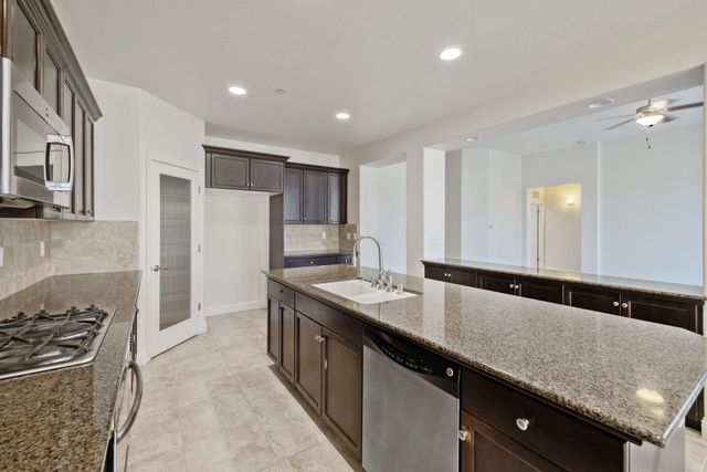 3825 Chessa Lane, Clovis, CA 93619