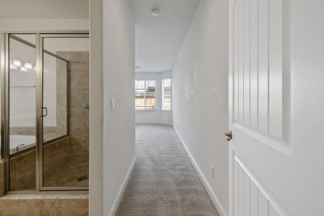 3825 Chessa Lane, Clovis, CA 93619
