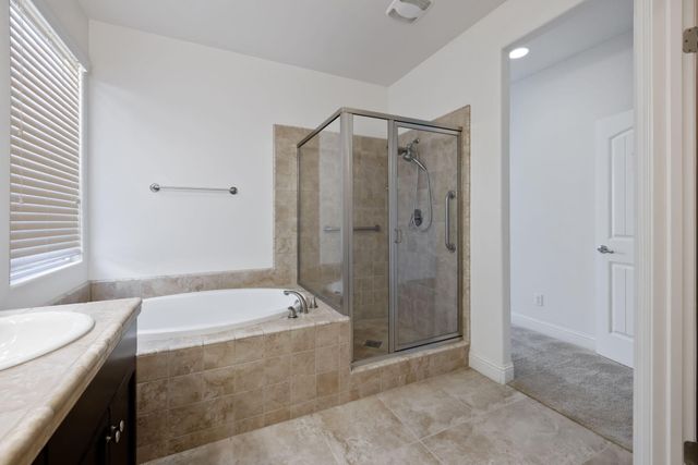 3825 Chessa Lane, Clovis, CA 93619