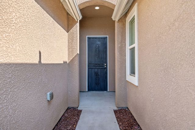 3825 Chessa Lane, Clovis, CA 93619