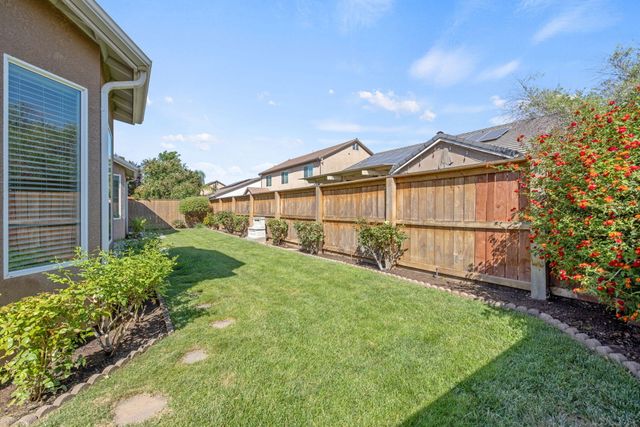 3825 Chessa Lane, Clovis, CA 93619