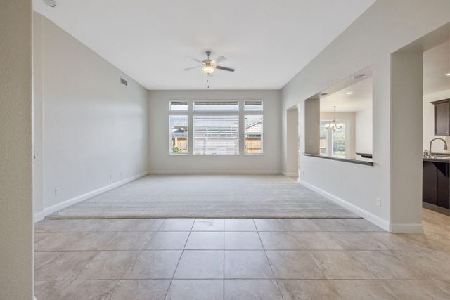 3825 Chessa Lane, Clovis, CA 93619