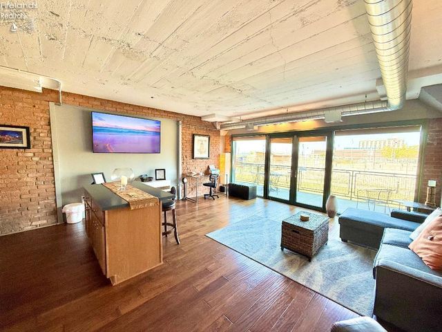 401 W Shoreline Dr Unit 109, Sandusky, OH 44870