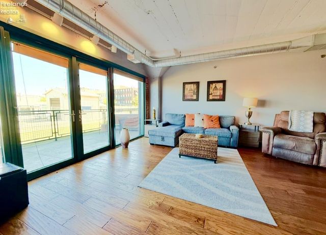 401 W Shoreline Dr Unit 109, Sandusky, OH 44870