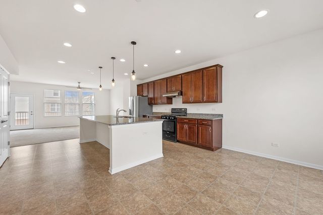 6310 Main Street, Woodridge, IL 60517