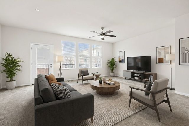 6310 Main Street, Woodridge, IL 60517