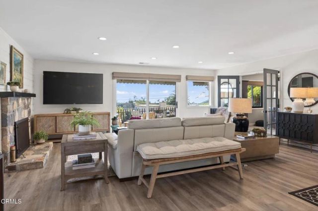 2456 Sherwood Drive, Ventura, CA 93001