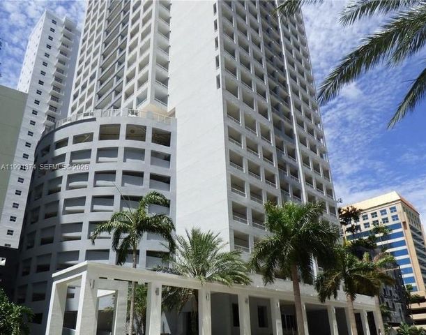170 SE 14th St 3005, Miami, FL 33131