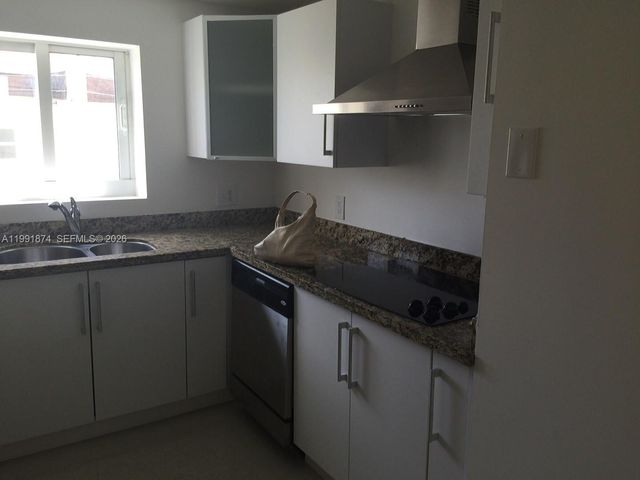 170 SE 14th St 3005, Miami, FL 33131