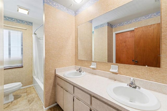 1029 43RD AVENUE N 1, St Petersburg, FL 33703