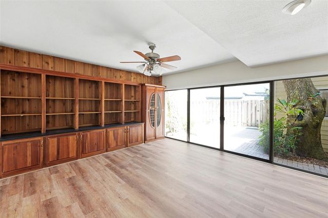 1029 43RD AVENUE N 1, St Petersburg, FL 33703