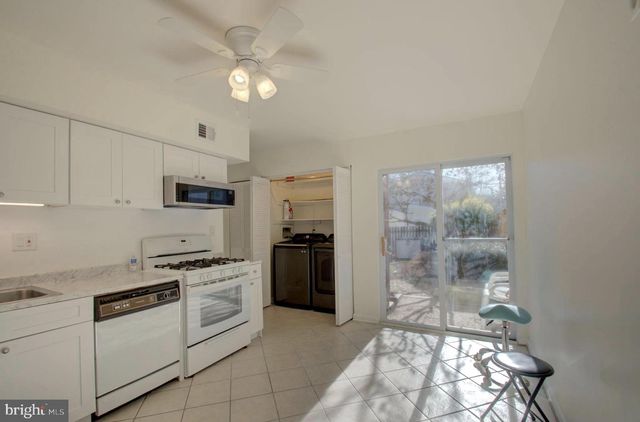 7687 LAYTONIA DR, Gaithersburg, MD 20877