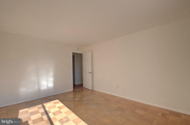 7687 LAYTONIA DR, Gaithersburg, MD 20877