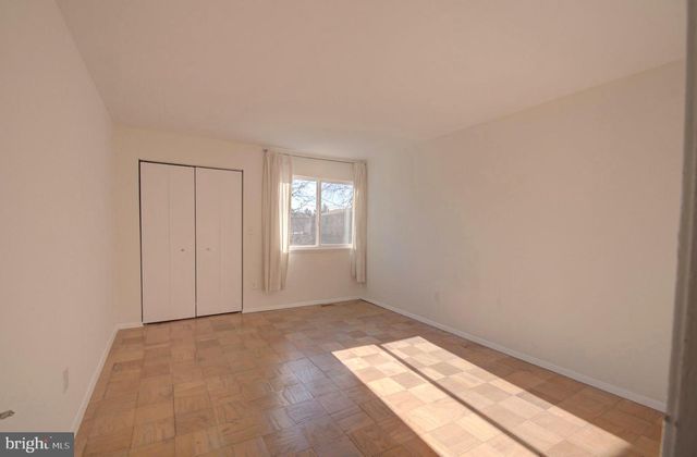 7687 LAYTONIA DR, Gaithersburg, MD 20877