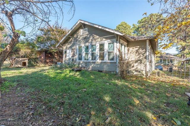 1618 Cedar Street, Van Buren, AR 72956