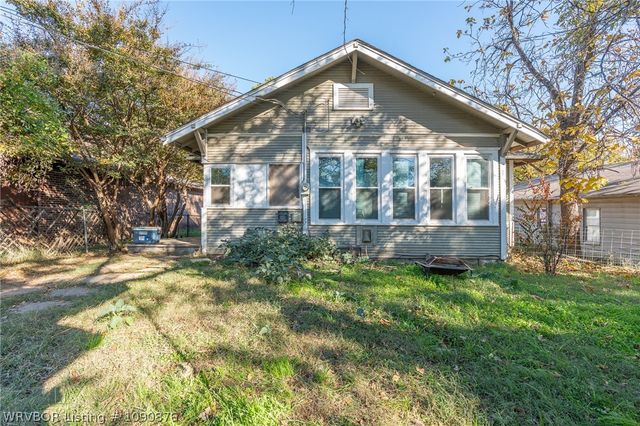 1618 Cedar Street, Van Buren, AR 72956