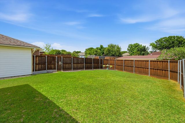 3802 Virginia Pine Circle, Carrollton, TX 75007