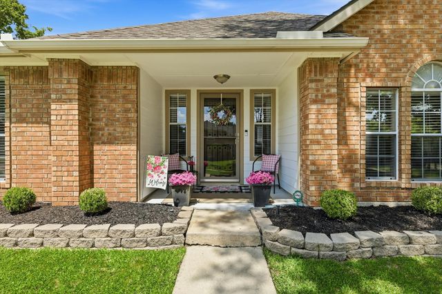 3802 Virginia Pine Circle, Carrollton, TX 75007