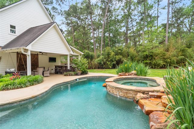 36 Wind River Drive, Conroe, TX 77384